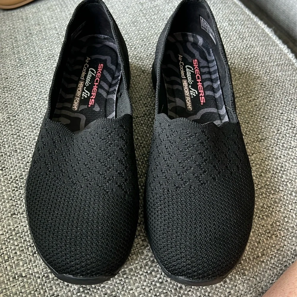 Skechers Women's Seager - Stat - Scalloped Collar, Knit Slip-on  Size 9 NWOT - Picture 4 of 9